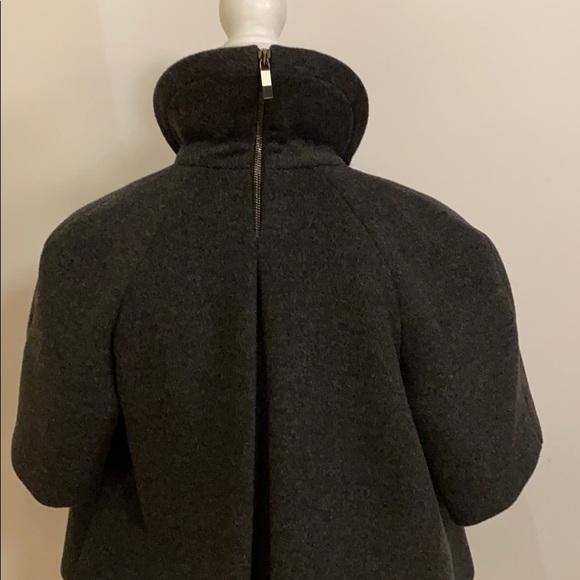 Cropped charcoal gray short sleeved jacket - Picture 3 of 9